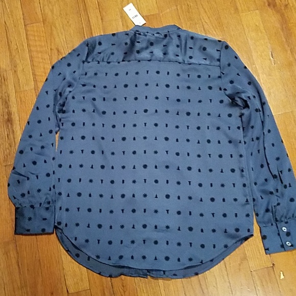 SOLD Ann Taylor Geo Piped Covered Button Blouse - Picture 7 of 7